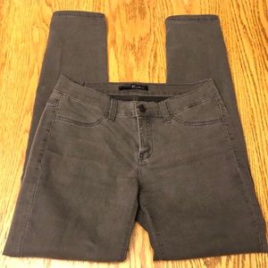 Like New KanCan Women’s Skinny Jeans Size 27